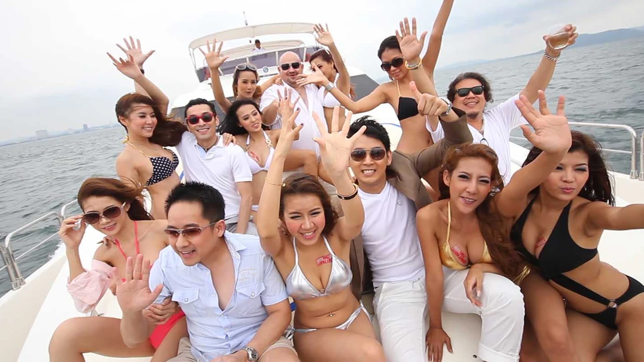 The Best Beach Clubs for a Bachelor Party in Dubai