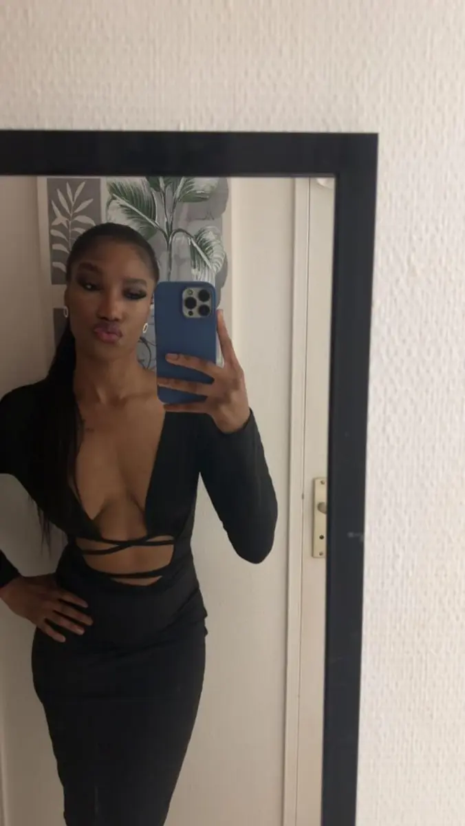 Alia escort in Dubai