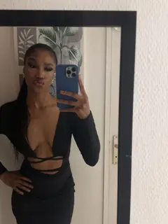 Alia escort in Dubai