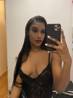 Alia escort in Dubai