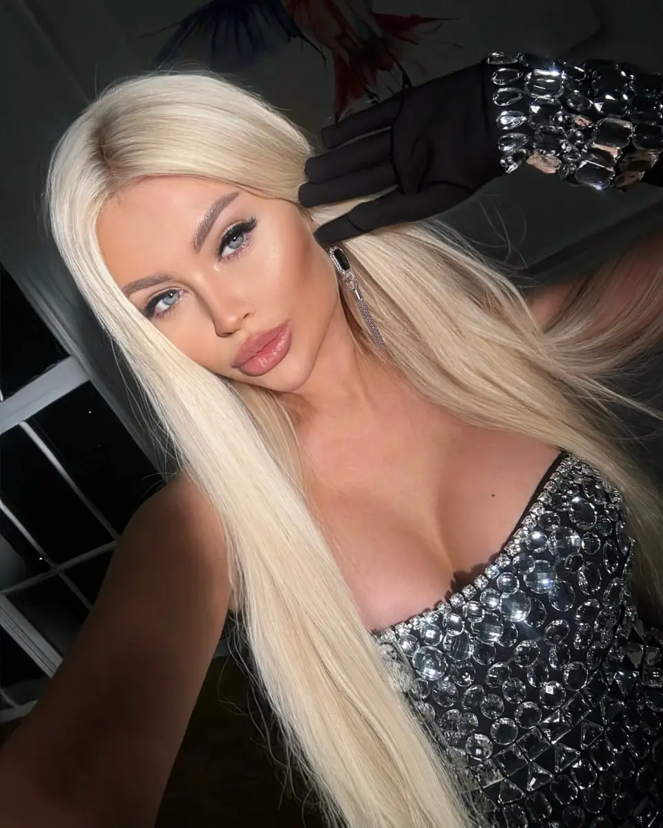 Alya escort in Dubai