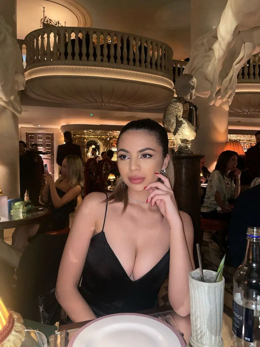 CHLOE escort in Dubai