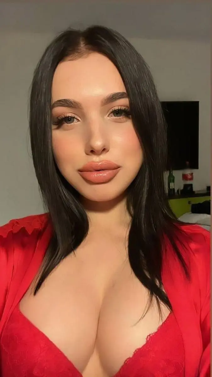 Clara escort in Dubai