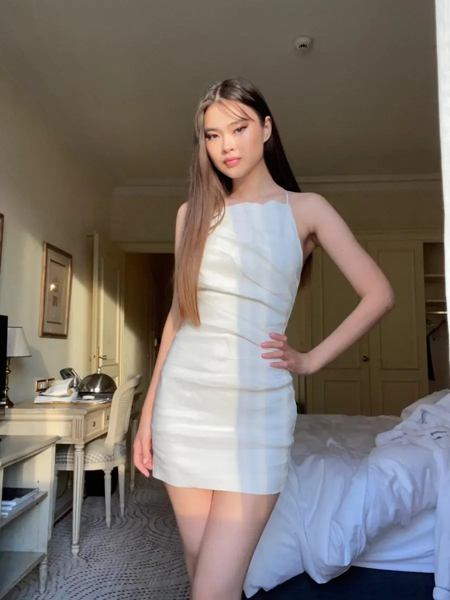 Clare escort in Dubai