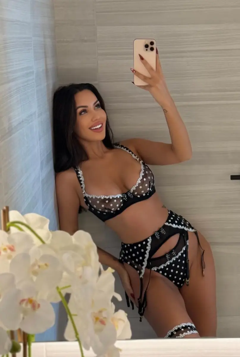 Emira escort in Dubai