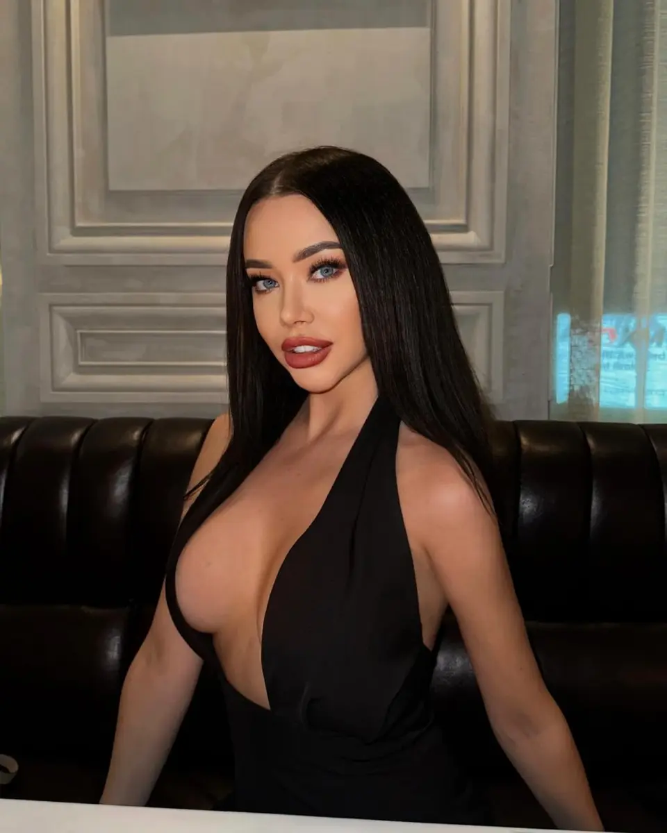 Milla escort in Dubai