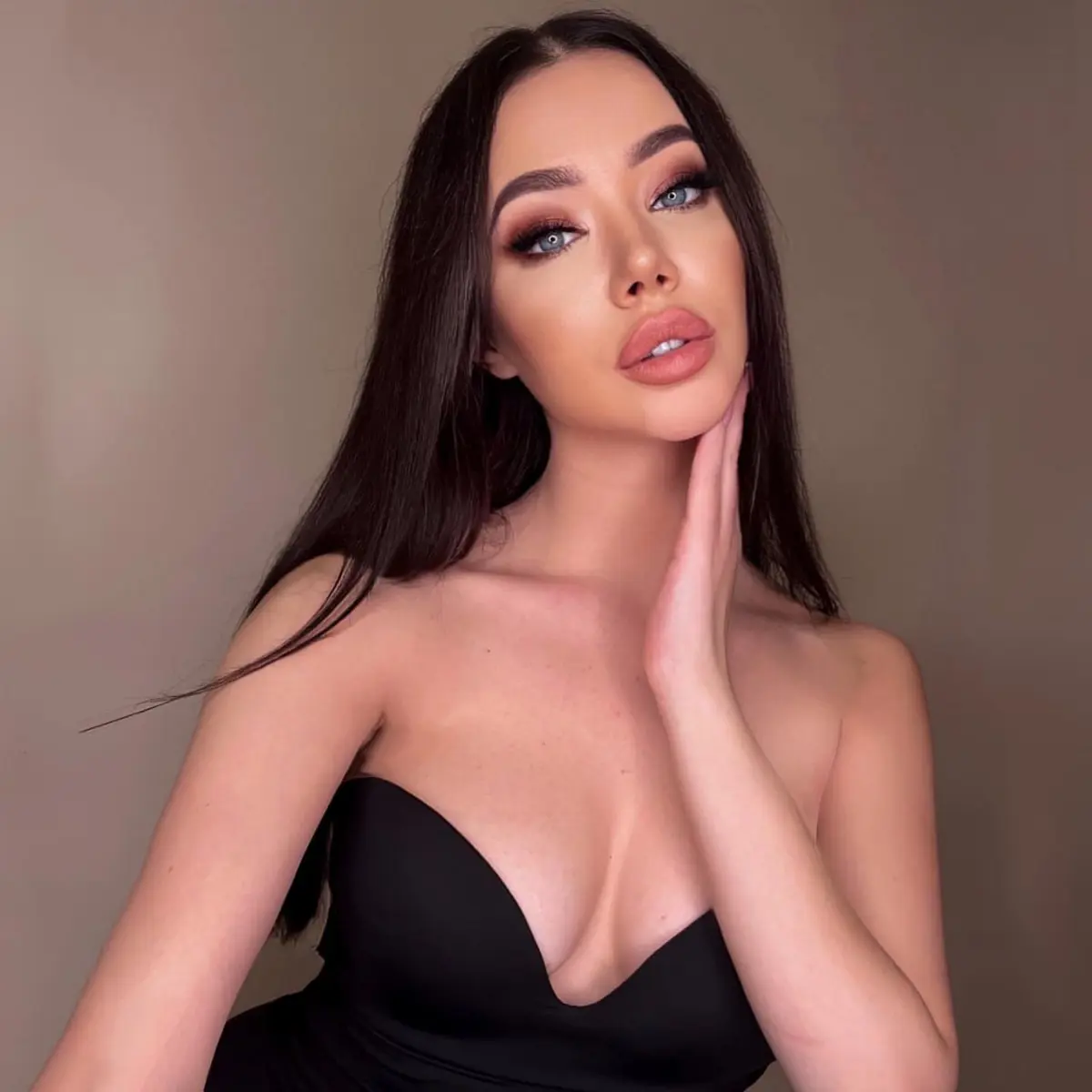 Milla escort in Dubai
