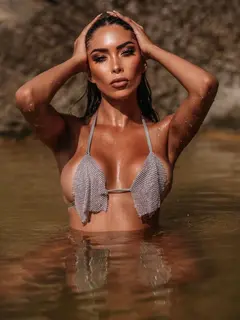 Natalia escort in Dubai