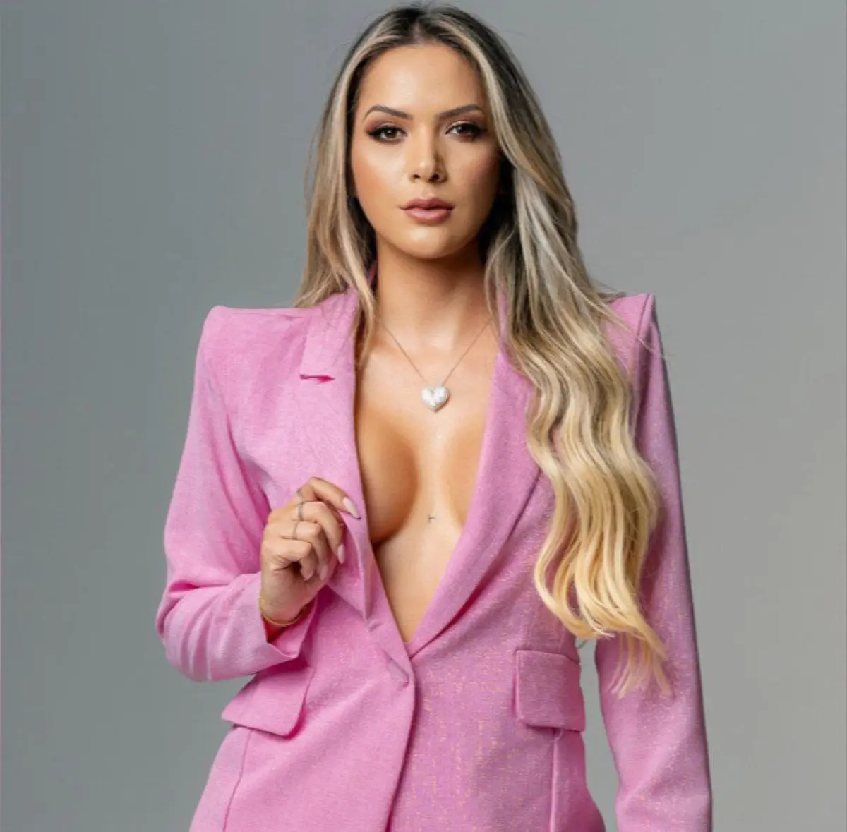 VICTORIA  escort in Dubai