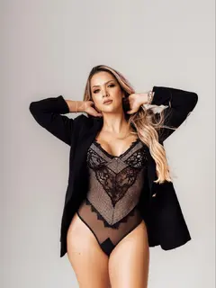 VICTORIA escort in Dubai