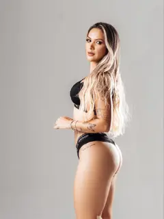 VICTORIA escort in Dubai
