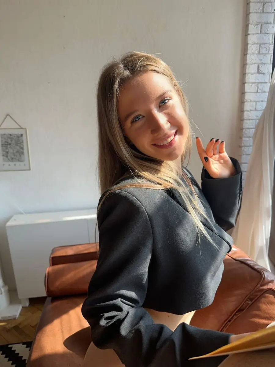 Yvonne escort in Dubai